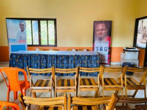 Pendant la dédicace à Dschang
