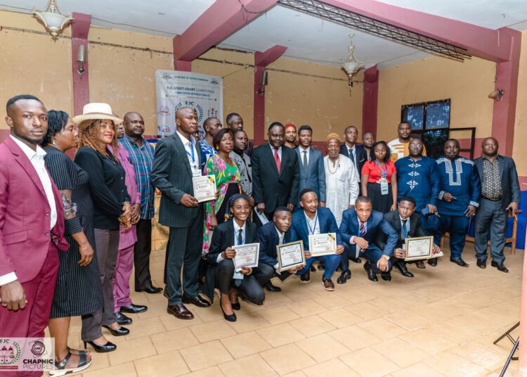 COMPETITION DE PROCES SIMULE AU CAMEROUN-DSCHANG: LA GRANDE FINALE DE LA 2ème EDITION DE LA FJC MOOT COURT COMPETITION : UNE REUSSITE TOTALE