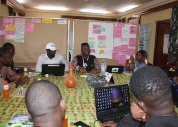 Foumban Blog 2022, un atelier sur l’initiation au Blogging avec les jeunes de la ville